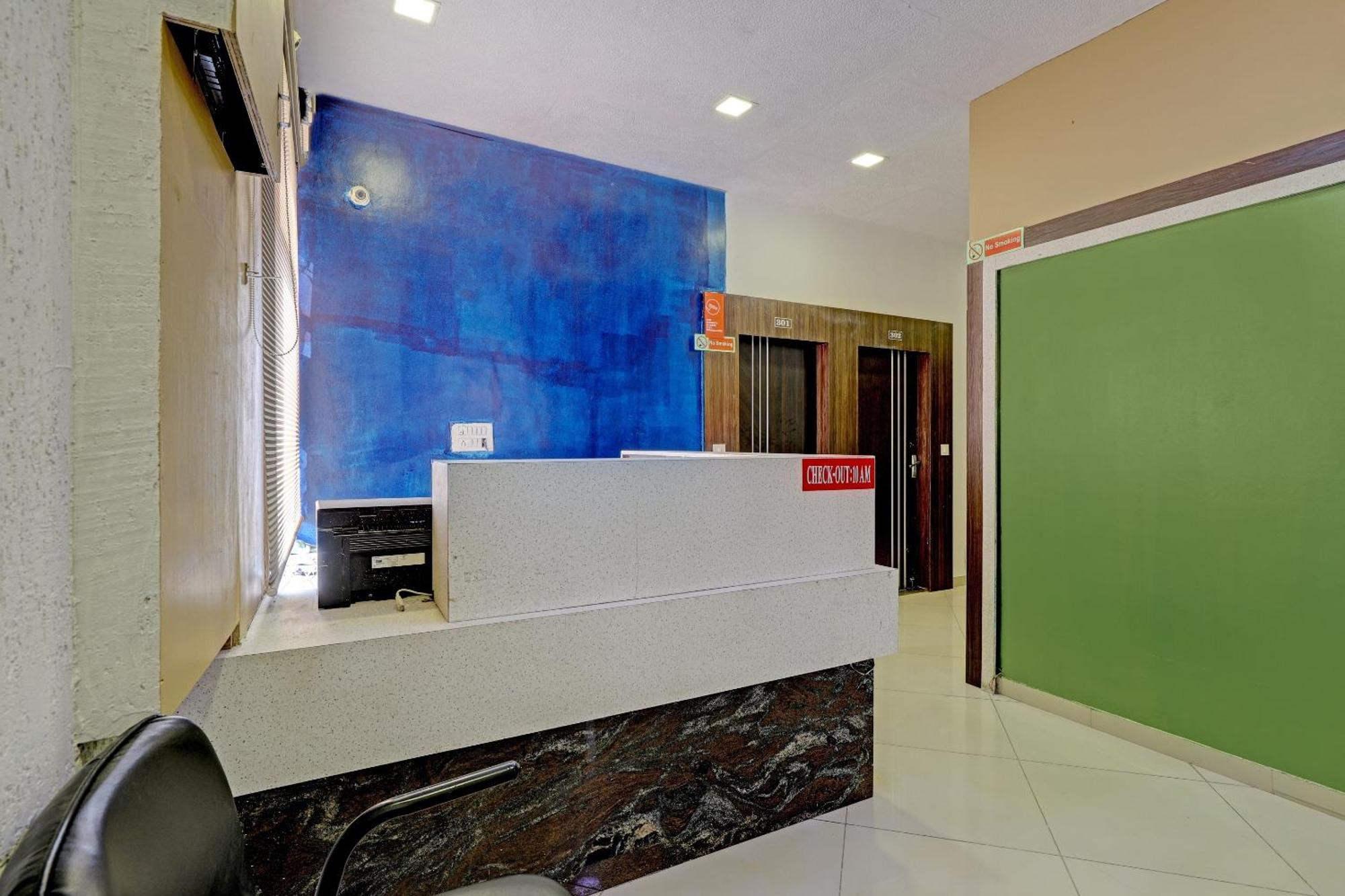 Oyo 11649 Hotel Mahima กันตินาการ์ ภายนอก รูปภาพ