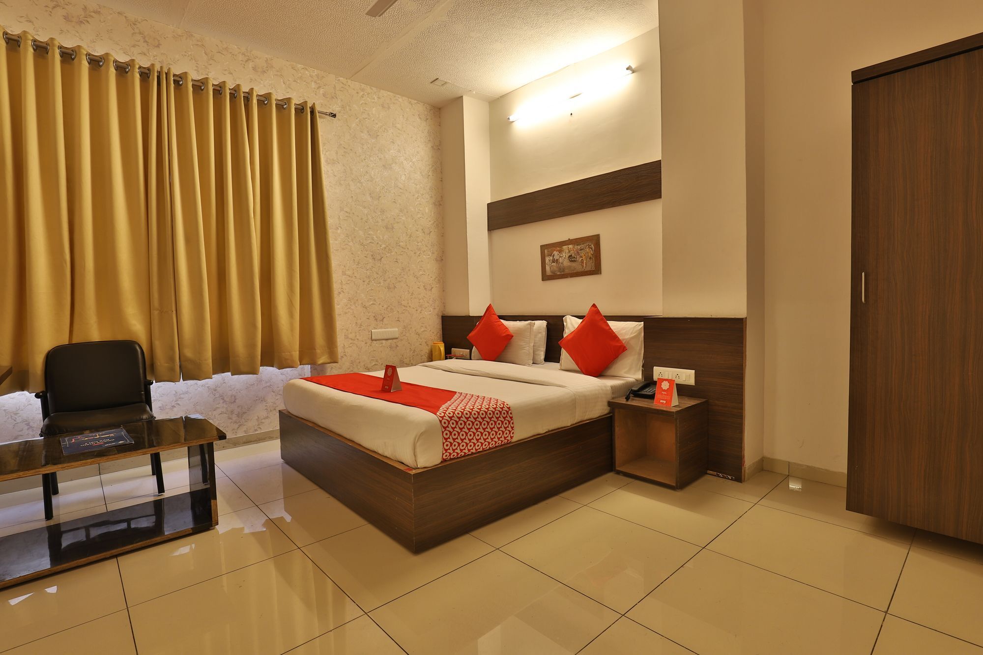 Oyo 11649 Hotel Mahima กันตินาการ์ ภายนอก รูปภาพ
